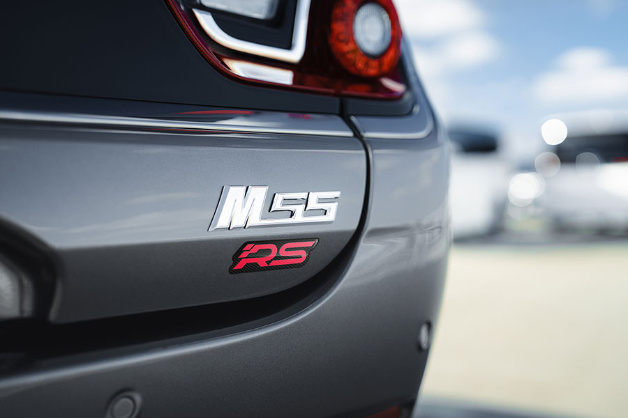 6速マニュアル専用モデル『M55 RS』を発表・発売 - 株式会社 光岡自動車 - 株式会社 光岡自動車