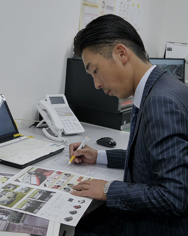 株式会社 光岡自動車：求人情報 - 社員インタビュー｜人とのコミュニケーション、繋がりを持てる仕事が大好き。