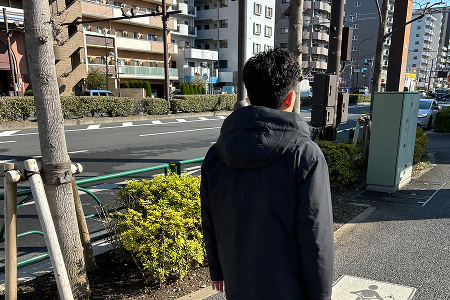 株式会社 光岡自動車：求人情報 - 社員インタビュー／一日のスケジュール｜起床後準備をし、出勤。｜メールチェック、掃除等オープン準備。｜店舗オープン、洗車、商談、納車準備。｜引き続き商談や納車準備、お客様への電話連絡。｜クローズ作業、日報の作成。｜夕食、家族の時間を過ごし就寝。