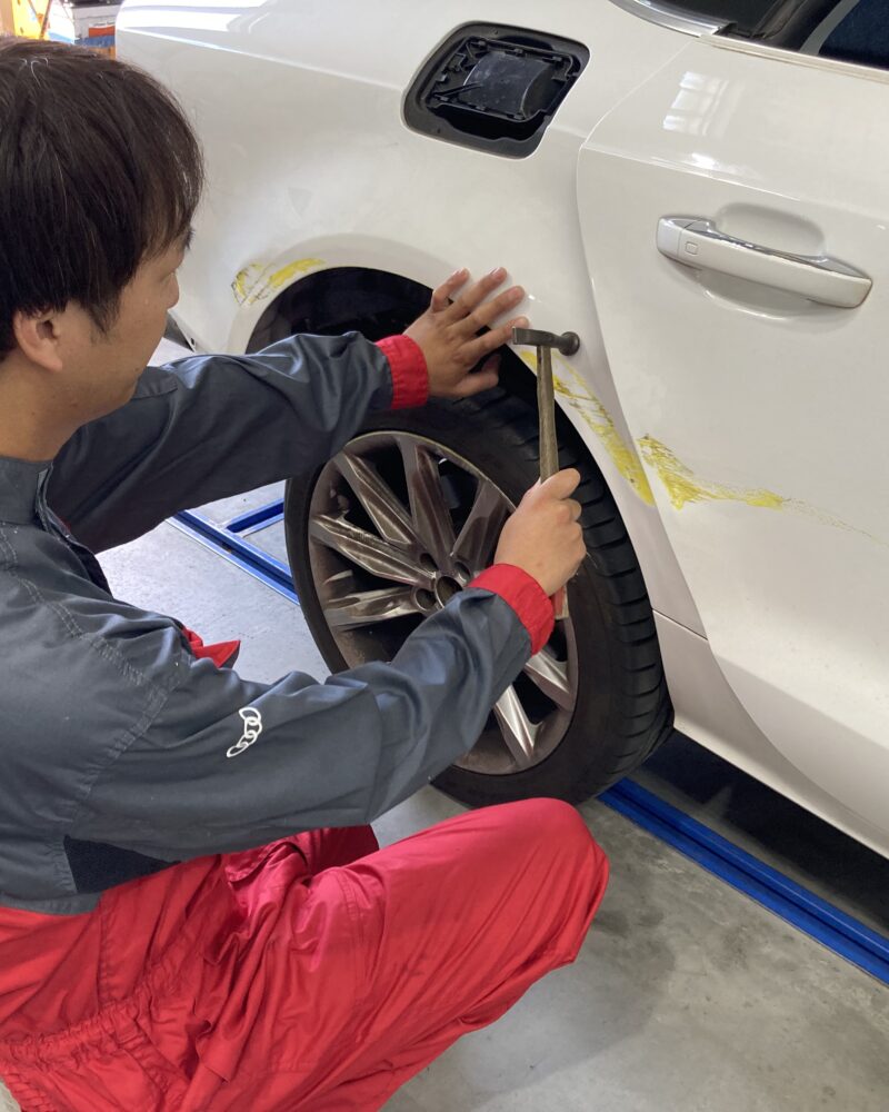 株式会社 光岡自動車：求人情報 - 社員インタビュー｜Volkswagen・Audi・Jeep・FIAT車等の鈑金作業