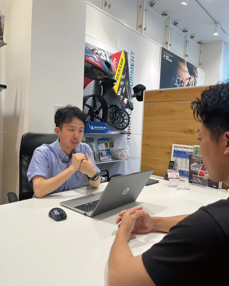 株式会社 光岡自動車:求人情報 - 社員インタビュー|小さな挑戦と成功をくり返し、大きな成果となった